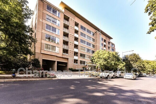 Building Photo - 350 G St SW