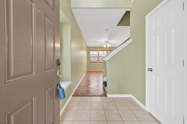 Building Photo - 6127 Morningshire Ln