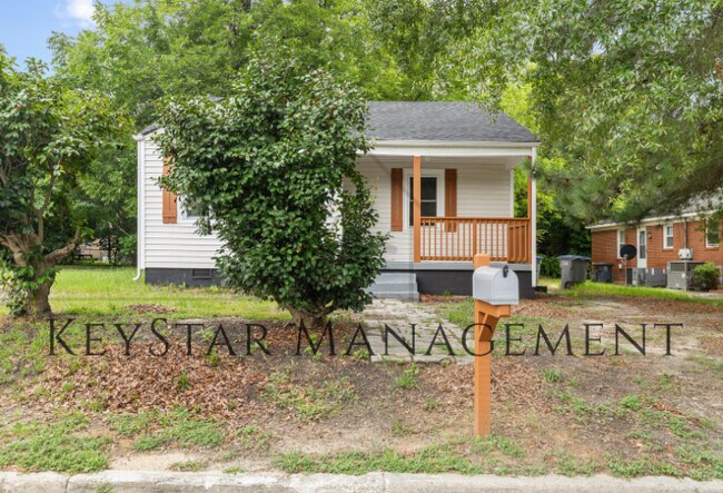 Building Photo - 429 Henry St