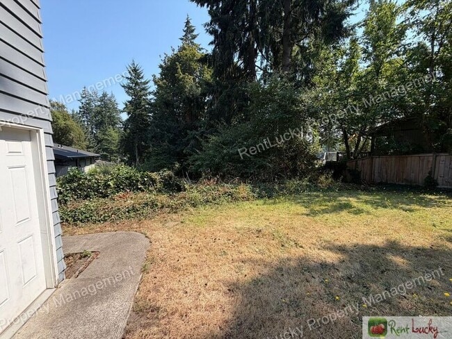 Building Photo - 2525 S 302nd Pl