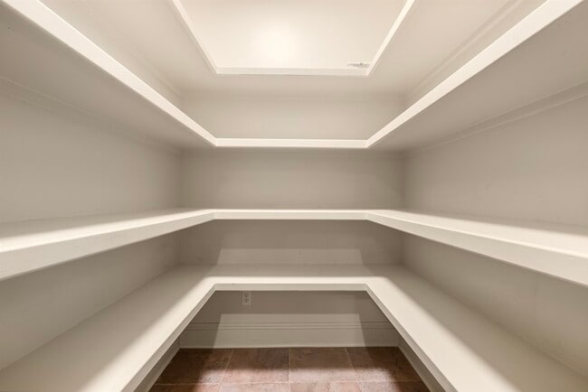 Building Photo - 5004 Cypress Lake Dr