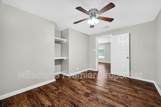Building Photo - 1721 S Fannin Ave