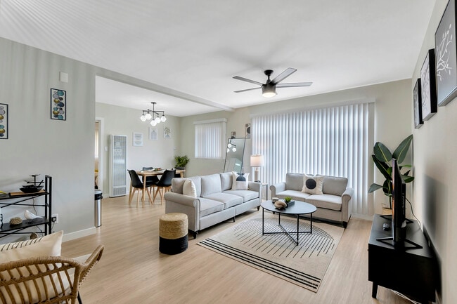 Building Photo - The Wishing Well