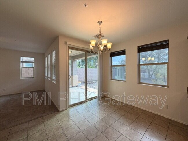 Building Photo - 5169 S Moccasin Trail
