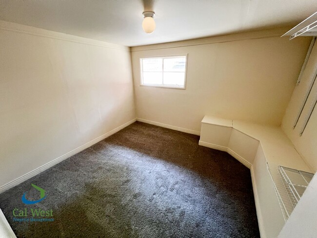 Building Photo - $3,695 - Beautiful 3 BD/1.5 BA Home in Old...