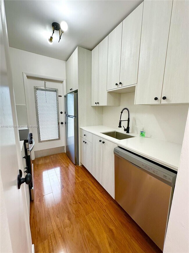 Building Photo - 1450 Atlantic Shores Blvd