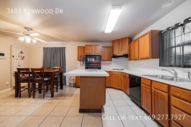 Building Photo - 3401 Kenwood Dr