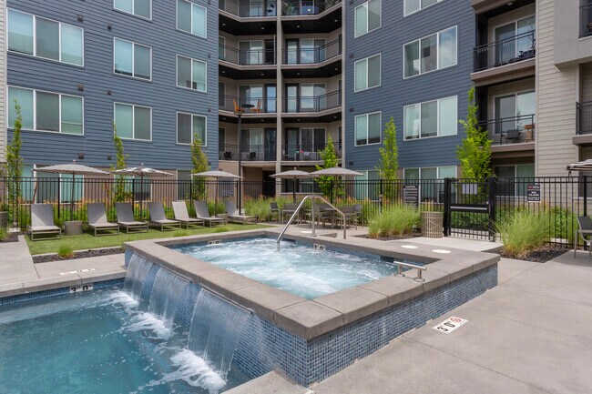 Building Photo - City Lofts Apartments