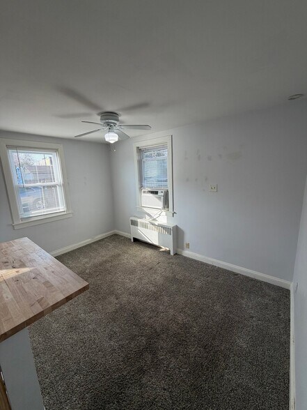 Building Photo - 38 Marple Ave