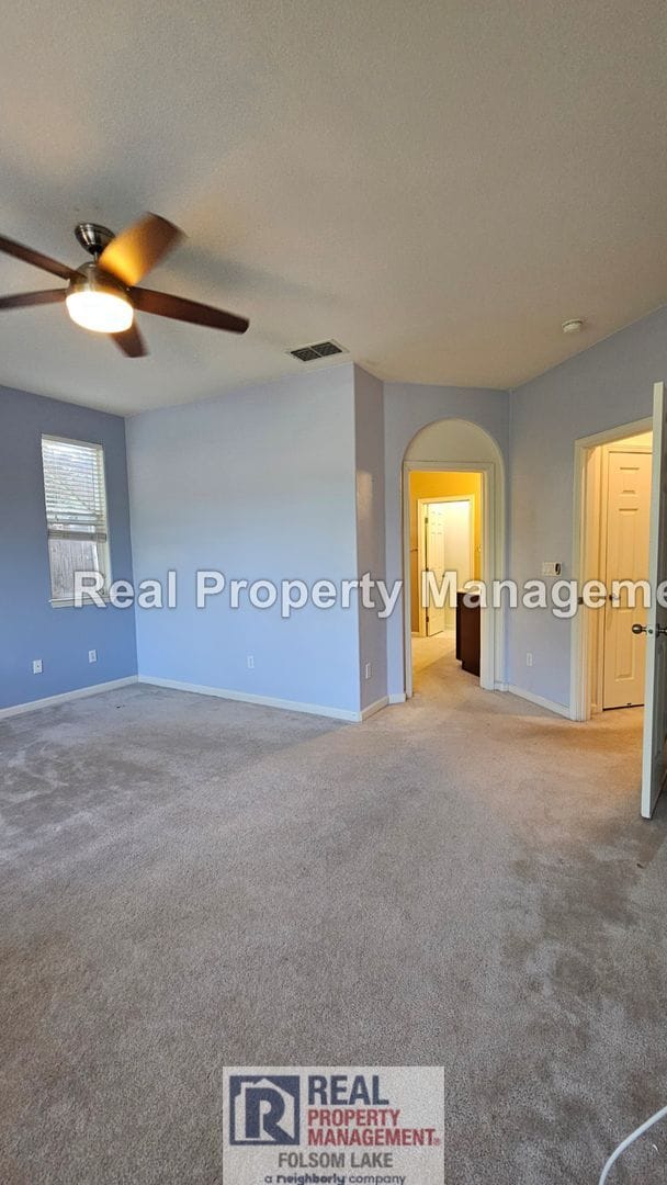 Building Photo - Updated 3 Bed 2 Bath Home on quiet Court