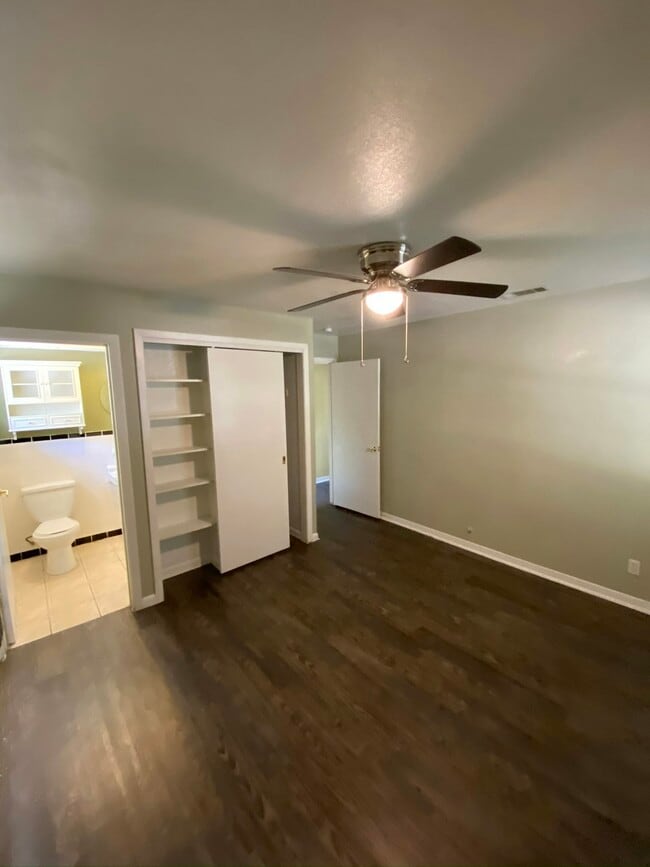 Building Photo - 401 Philco Dr