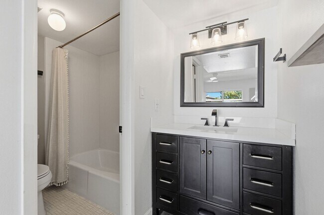 Building Photo - Short-Term Rentals OK *** Less than 2 mile...