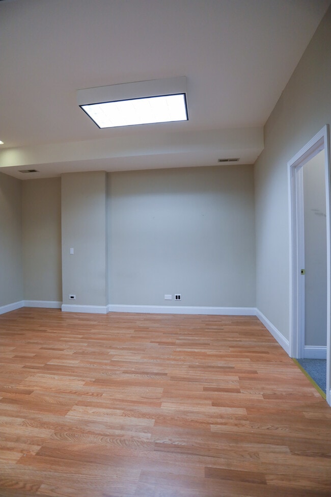 Building Photo - 1582 N Clybourn Ave