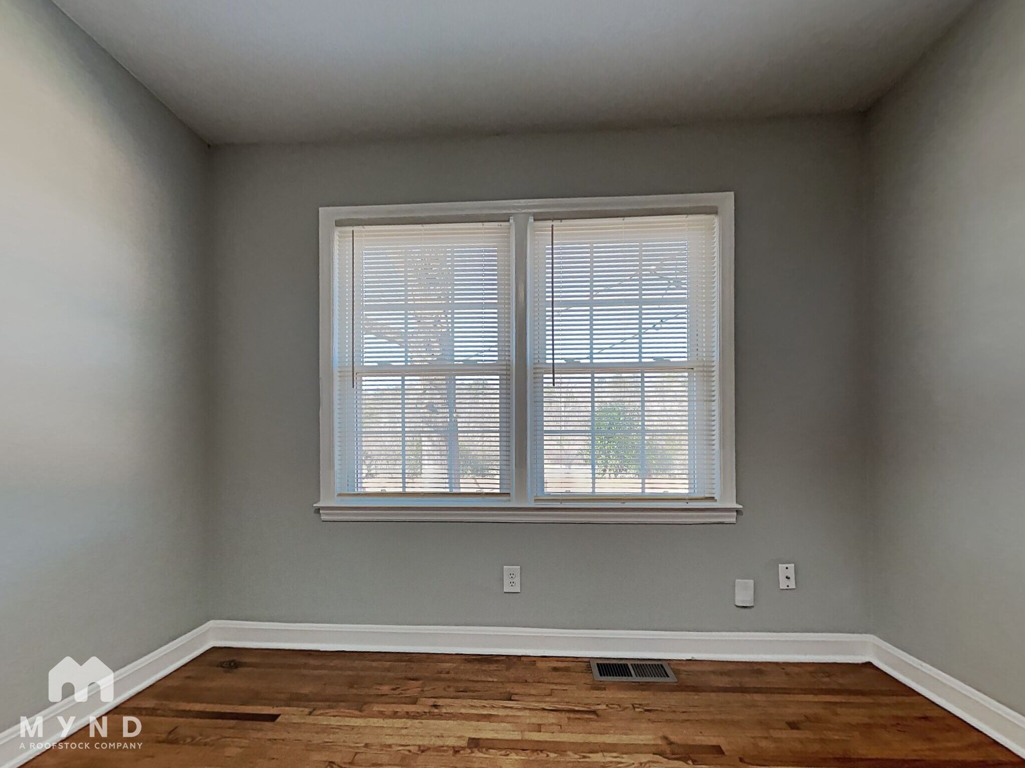 Building Photo - 4010 Crestridge Dr