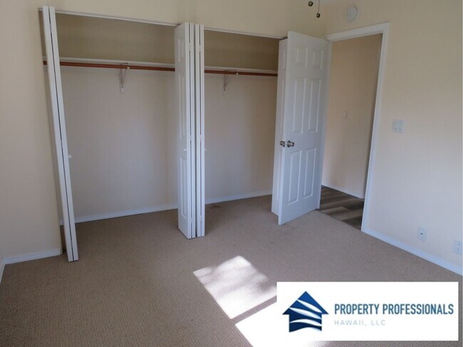 Building Photo - 38th in Orchidland