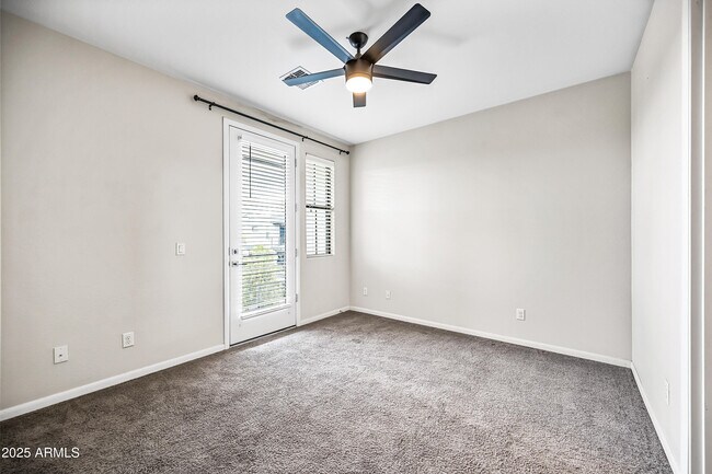 Building Photo - 2090 S Dorsey Ln