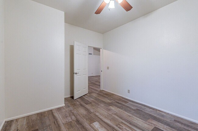 Building Photo - Charming 4-bedroom, 2-bathroom in Gilbert