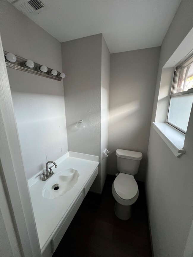 Building Photo - 3342 Burke Rd