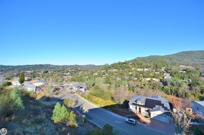 Building Photo - Gorgeous Views from the Morning Star Subdi...