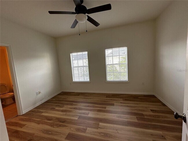 Building Photo - 1350 Chatfield Pl