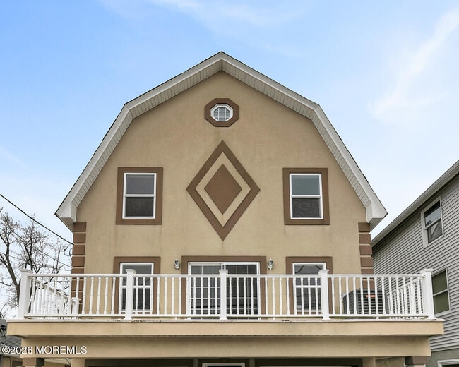 Building Photo - 209 Bay Ave