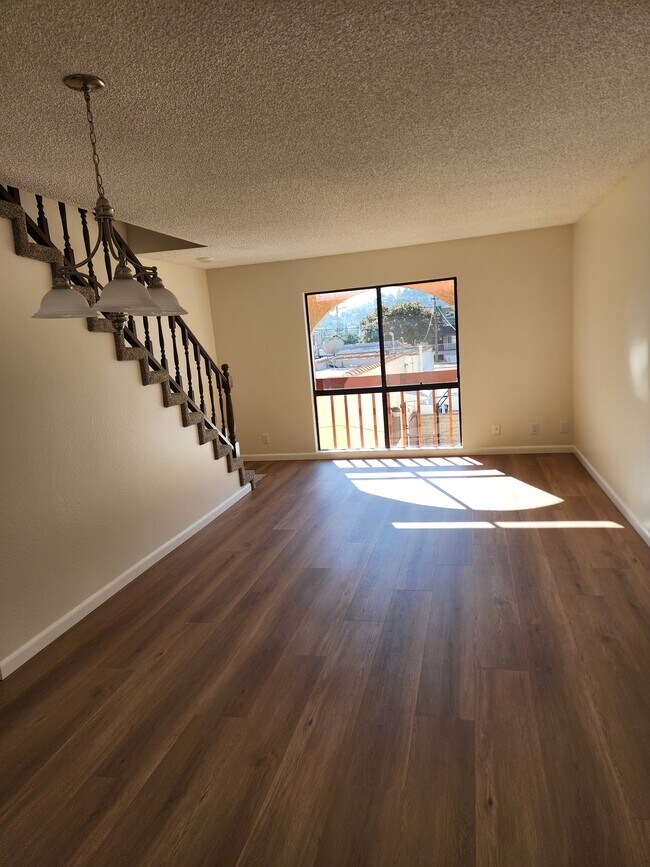 Building Photo - 809 S Adams St