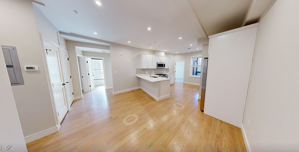 Building Photo - 165 Allston St