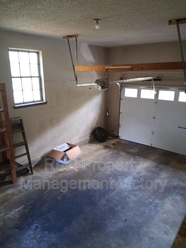 Building Photo - 1757 Tahiti Ln