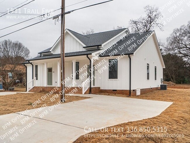 Building Photo - 1911 Trail Five