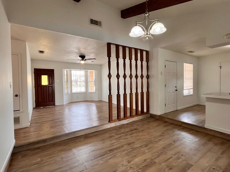 Building Photo - 4710 Pita Dr