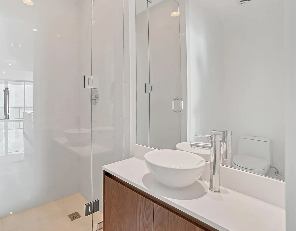 Building Photo - 480 NE 31st