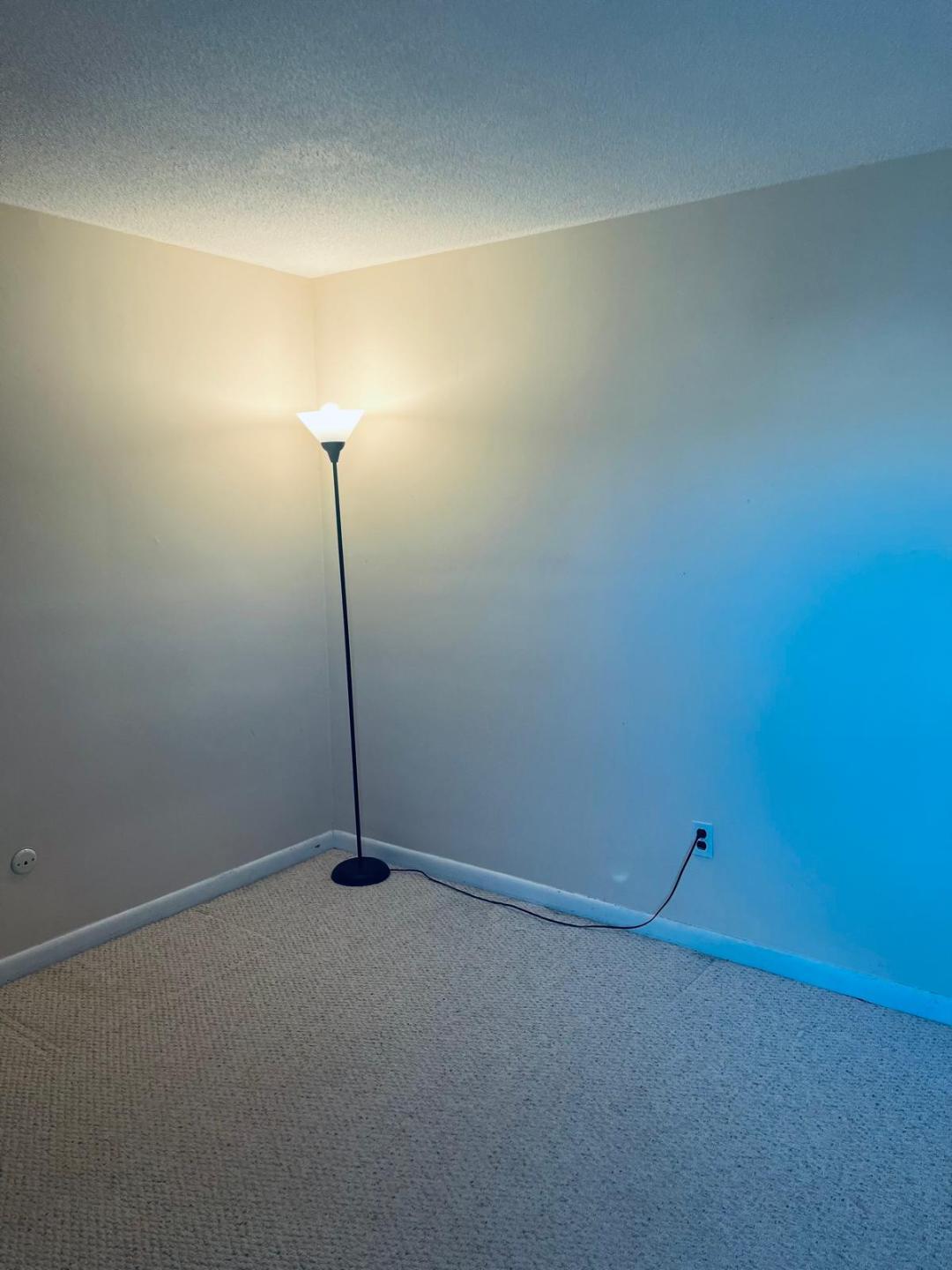 Building Photo - 9 Hallmark Gdns