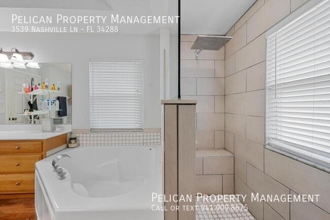 Building Photo - 3539 Nashville Ln