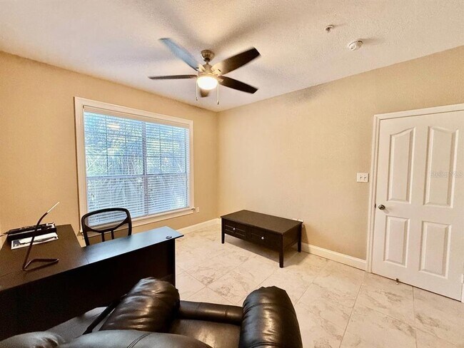 Building Photo - 5000 Culbreath Key Way