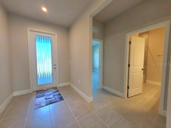 Building Photo - 16855 Castoro Dr