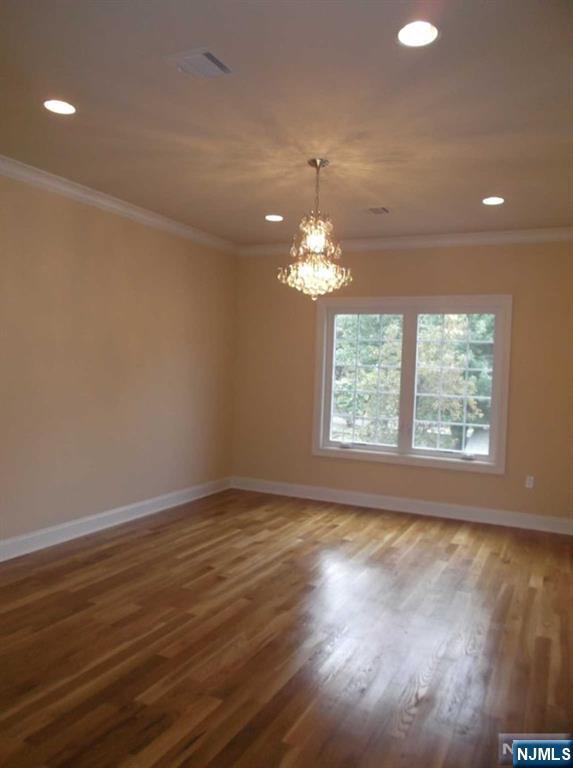Building Photo - 811 Edgewood Ln