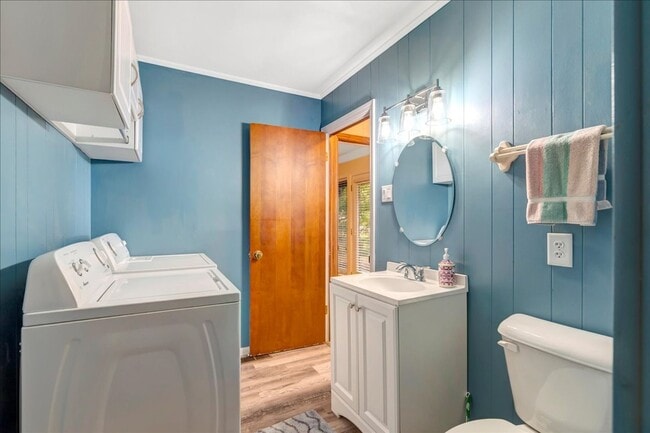 Building Photo - Welcome to Your Lake Gaston Getaway!