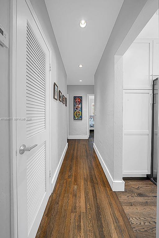 Building Photo - 5850 SW 47th St