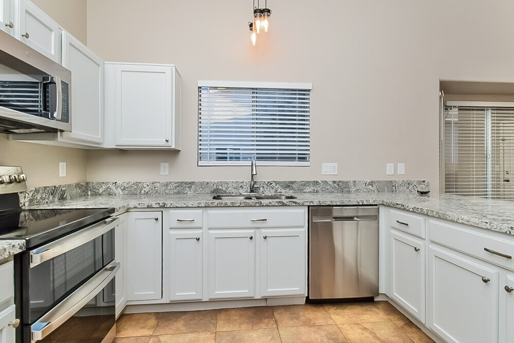 Building Photo - 9585 E Paseo Juan Tabo