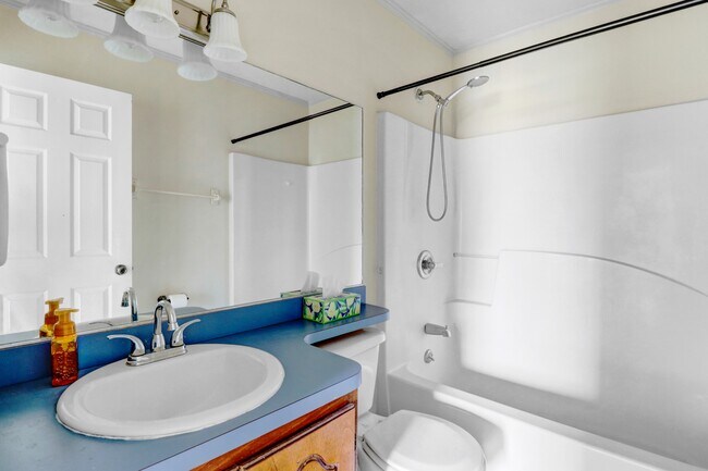 Building Photo - 103 Sallie Pl