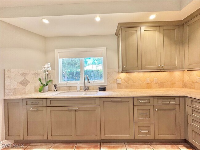 Building Photo - 4083 Belair Ln
