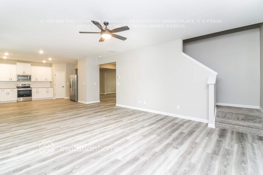Building Photo - 3080 Azteca Wy