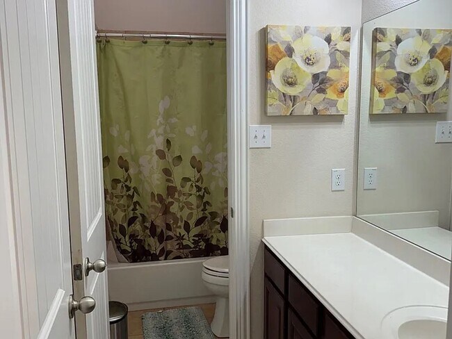 Building Photo - Walsh Trails Beautiful Home