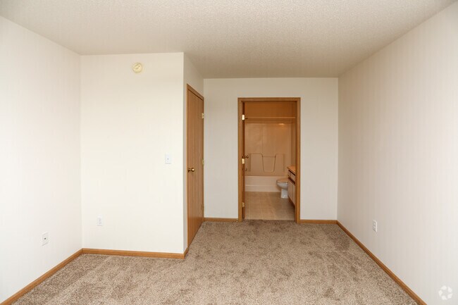 2BR, 2BA - 986 SF - Sorrento I & II Apartments