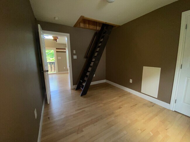 Building Photo - 125 Sun Haven Ln