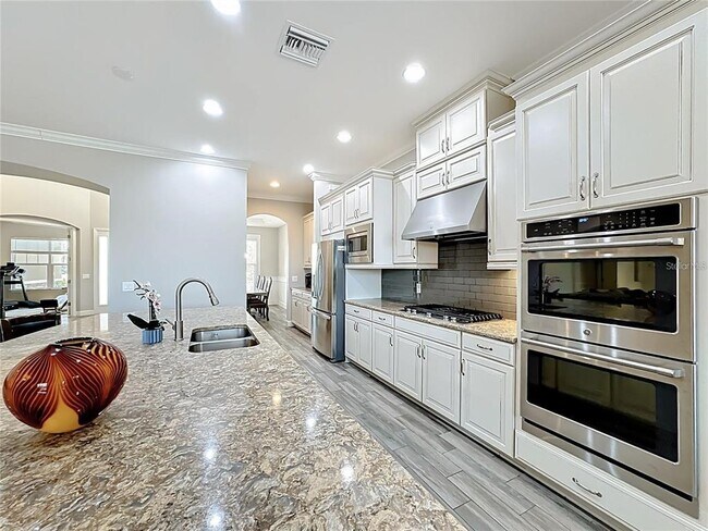 Building Photo - 6006 Anise Dr