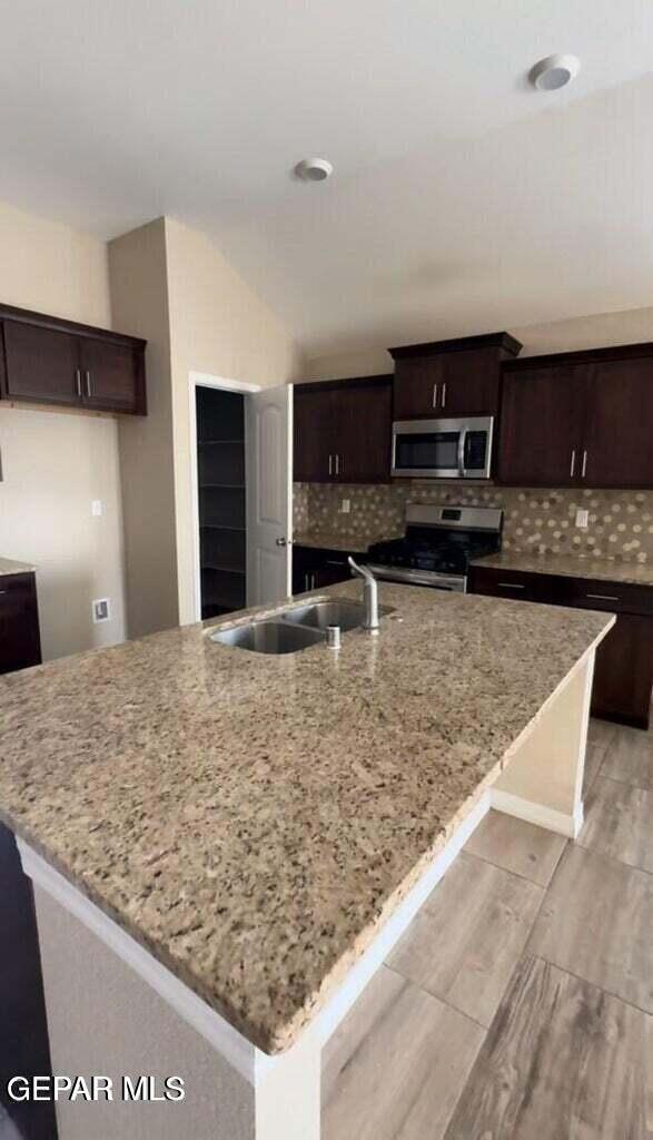 Building Photo - 293 Glenlivet Way