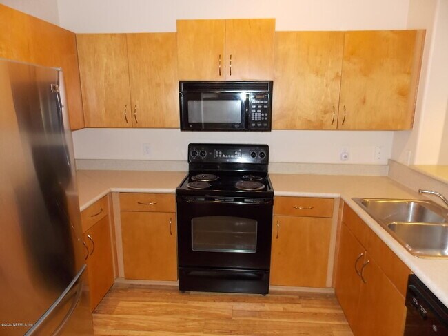 Building Photo - 1001 Monument Rd