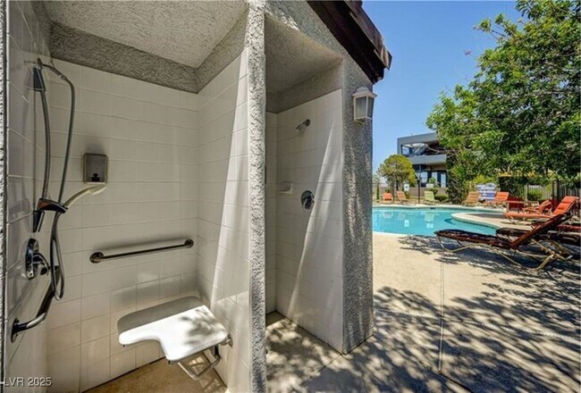 Building Photo - 7255 W Sunset Rd