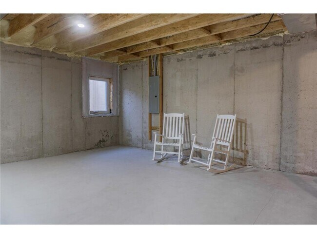 Building Photo - 1574 Edgebrook Ln